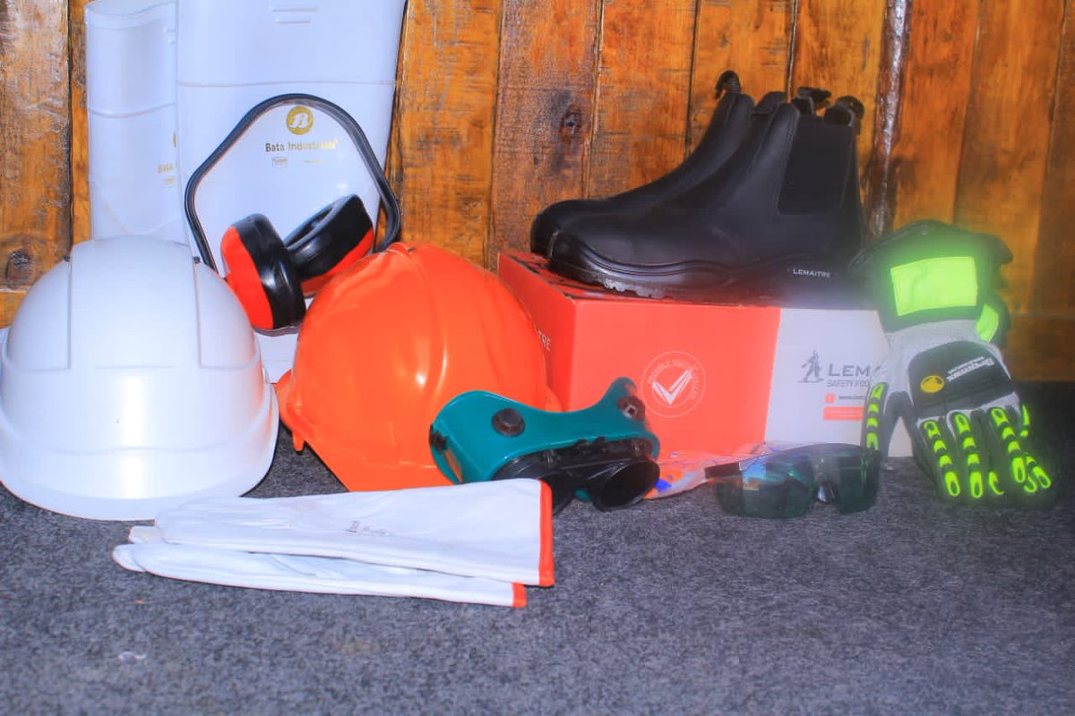 BrotherDube's tweet image. #sisotextile
#minePPE
#corporatewear
#schooluniform
#hospitalwear
#embroiderysiso