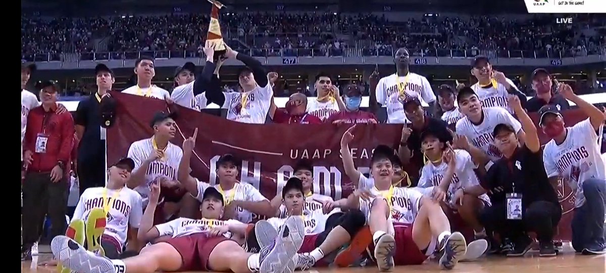 prncsmchll7's tweet photo. Congratulations UPMBT !!!! 36 years has come to its end. Thank you for putting up a good fight, for not giving up till the very end. @upmbt DASURVVVVV !!!!!! #UPFight #UAAPSeason84 #UAAPBasketball #UAAPVarsityChannel #UAAPTwitter https://t.co/ueEbcUroxb