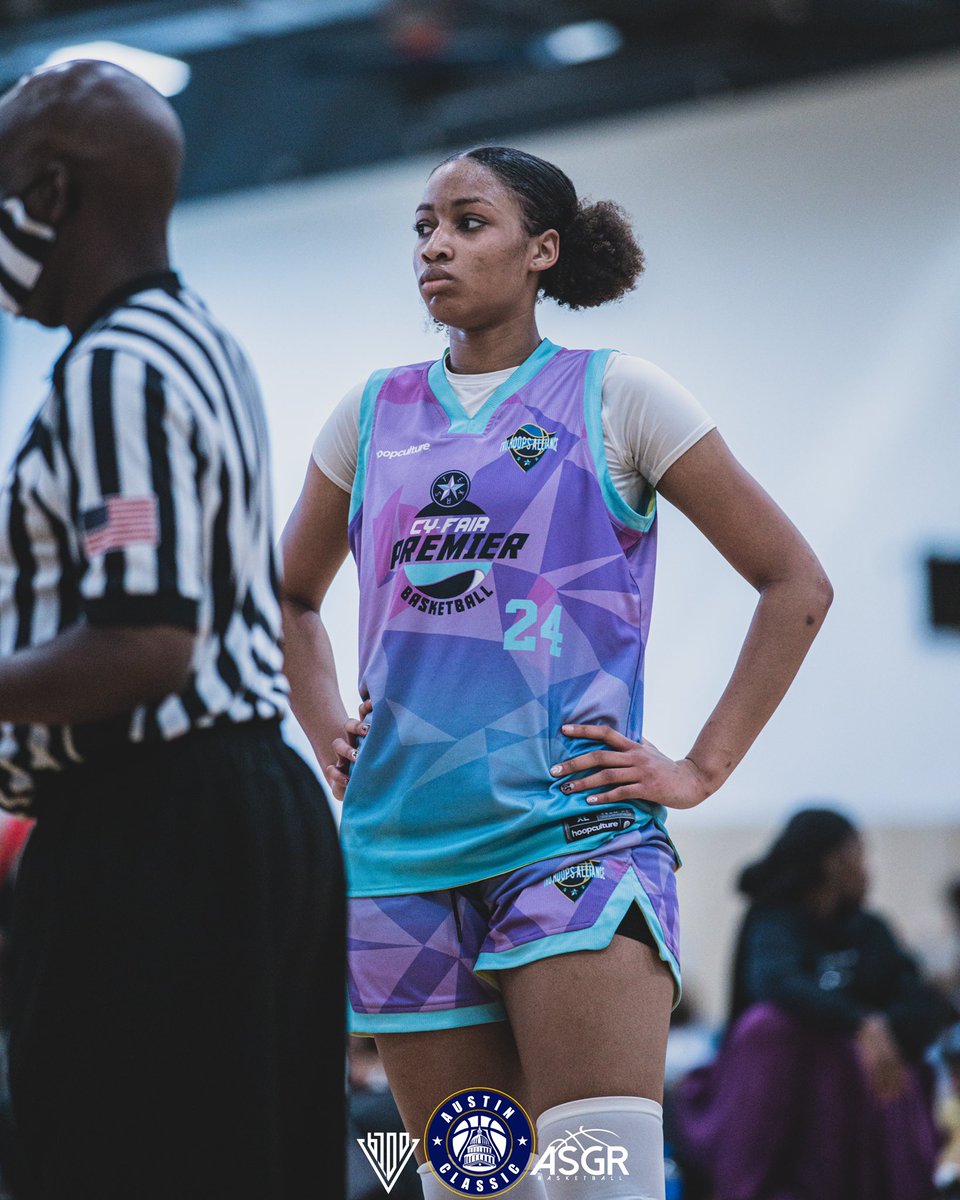 365whoops's tweet photo. 🚨🔥 #AustinClassic 🔥🚨
#CGHR | #TheCarolinas
There was A Ton of Talent during the @ASGRBasketball Austin Classic....
@CyFairPremierET
@CFEliteSports
@ProSkillsGBB
@ASGRMedia
Some of these faces will get the #Invite to #ASGR Top 10 Camp
August....
2022....
#ATL https://t.co/IiIoNkewH7