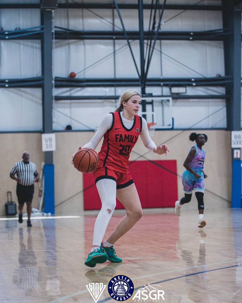 365whoops's tweet photo. 🚨🔥 #AustinClassic 🔥🚨
#CGHR | #TheCarolinas
There was A Ton of Talent during the @ASGRBasketball Austin Classic....
@CyFairPremierET
@CFEliteSports
@ProSkillsGBB
@ASGRMedia
Some of these faces will get the #Invite to #ASGR Top 10 Camp
August....
2022....
#ATL https://t.co/IiIoNkewH7