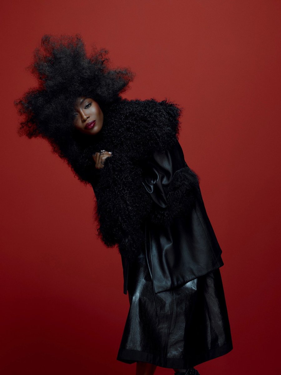 worlds_moda's tweet image. #flashbackWM (1/3)

#VOGUEBRAZIL,
May 2016.
By #GuiPaganini

⬇️More in the next post⬇️
#NaomiCampbell