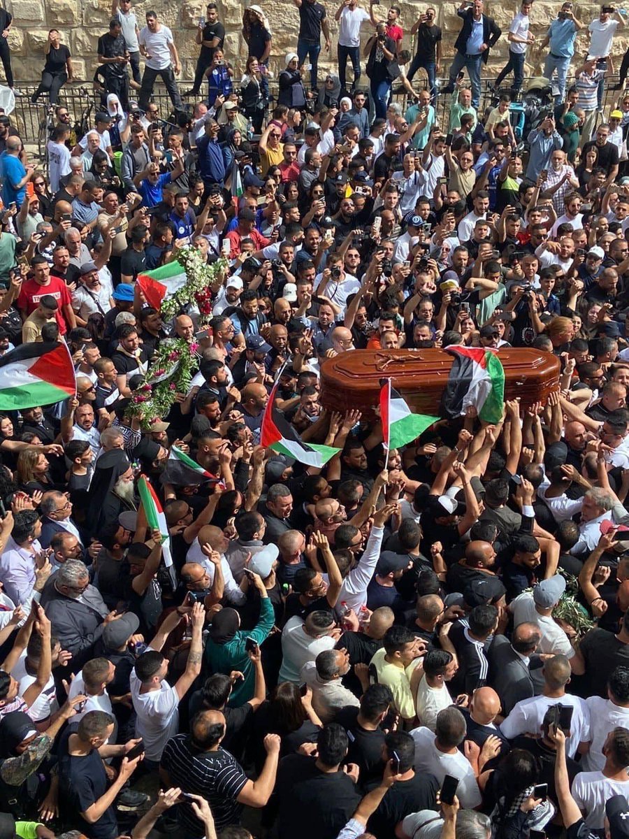 JamalDajani's tweet photo. These are indigenous Palestinian Jerusalemites who turned up to bury one of their own… they are not from Poland, Russia, Ukraine or Brooklyn, NY. https://t.co/LaIe7vkCO3