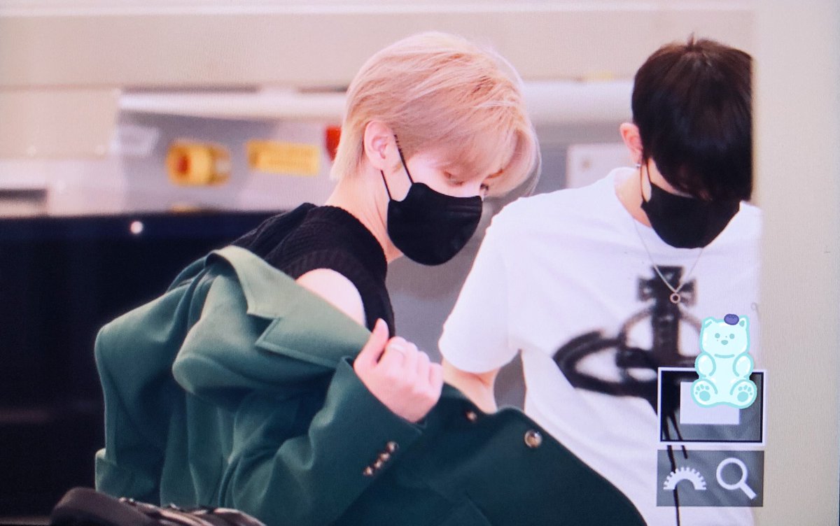 초당 tweet media