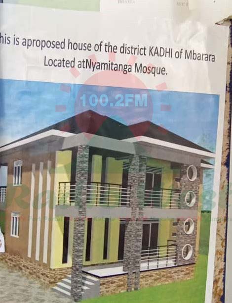 radiowestug's tweet photo. Barikwetebeekanisiza okwiruka kwa boona okugyendereire kuhwera ahakurundaana sente ezirikukuza kukoresibwa kwombeka amaka ga Qadh wa Mbarara, abasiraamu baahigwa kushagika ehururu egi obu baaba nibasaara Juma ahamuzigiti ogwa Abubaka Jamia omururembo Mbarara.
#QadhRun https://t.co/hTXGigk0Ll
