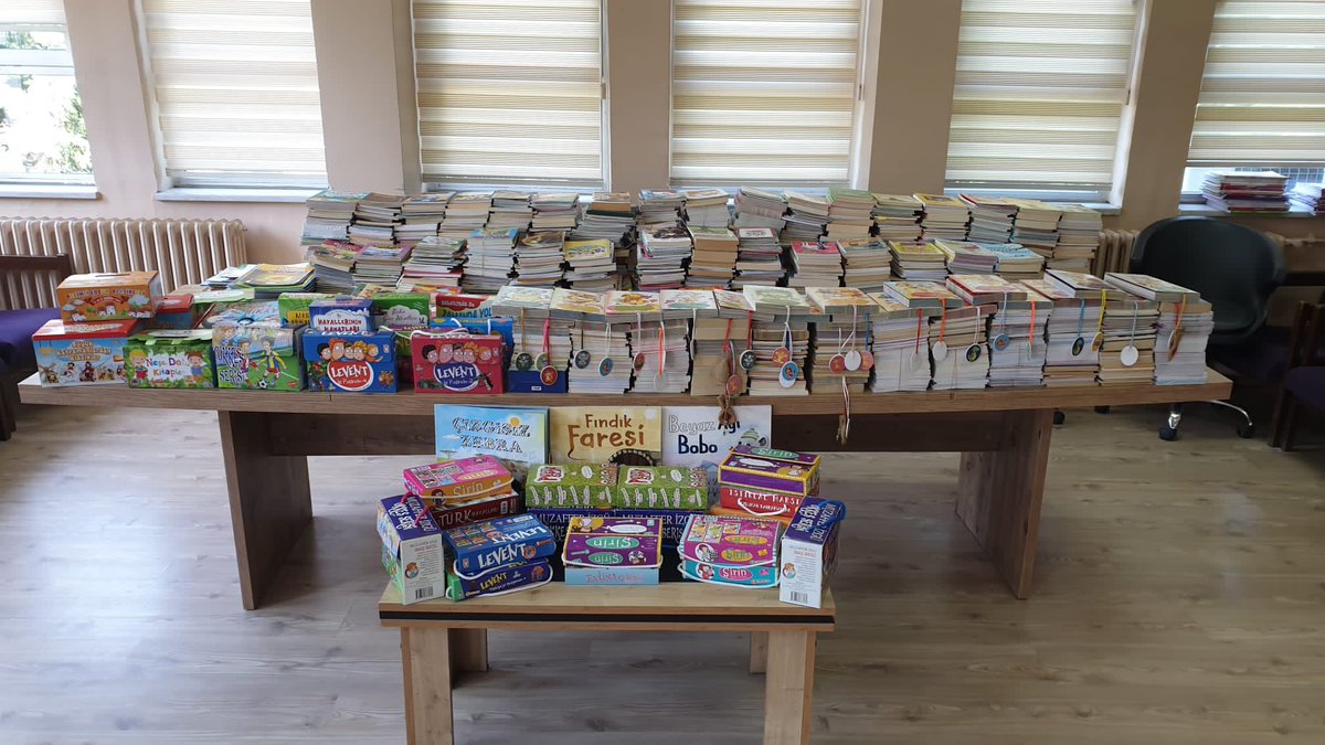 İl Milli Eğitim Müdürümüz Sayın Ebubekir Sıddık Savaşçı’ya, “Söz verdik, sözümüzü tuttuk”. 7277 olan kütüphane kitap sayımıza 3404 yeni kitap ekleyerek,  10.681 ‘e ulaştık. Destek veren tüm paydaşlarımıza teşekkür ederim.  <a href="/tcmeb/">Millî Eğitim Bakanlığı</a> <a href="/valicetinoktay/">Çetin Oktay Kaldırım</a> <a href="/ebubekirsavasci/">Ebubekir Sıddık Savaşçı</a> <a href="/MehmetNuriDede2/">Mehmet Nuri Dede</a>