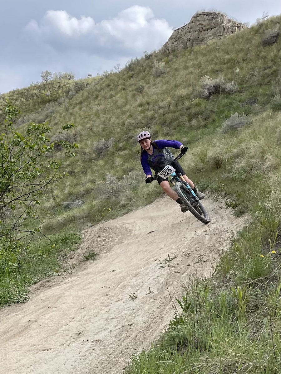 cmcwhinney's tweet photo. An amazing race for our @SD22Vernon High School MTBiking team at the Kamloops Bike Ranch. Today we highlight our female riders who all placed in the top of their age groups! 👏 These girls are FAST! #sd22rides #mtbiking #mtbvernon https://t.co/EZSvC8lW0d