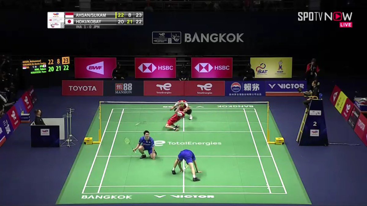 FaktaSepakbola's tweet photo. YESSSS!🇮🇩👏

Mohammad Ahsan/Kevin Sanjaya Sukamuljo berhasil kalahkan Takuro Hoki/Yugo Kobayashi dengan bermain Rubber Game:

22-20 8-21 24-22

Saat Ini Indonesia unggul 2-0 atas Jepang!🥹🇮🇩 https://t.co/wUYZ0bJJrU
