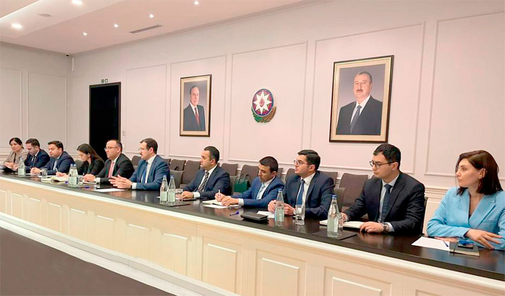 İctimai Şura üzvləri ilə sertifikatlaşdırma prosesi müzakirə edilib
#TəhsilNazirliyi #EduAz #İctimaiŞura  #TəhsilverənlərinSertifikatlaşdırılmasıŞurası
bit.ly/3NeicSs