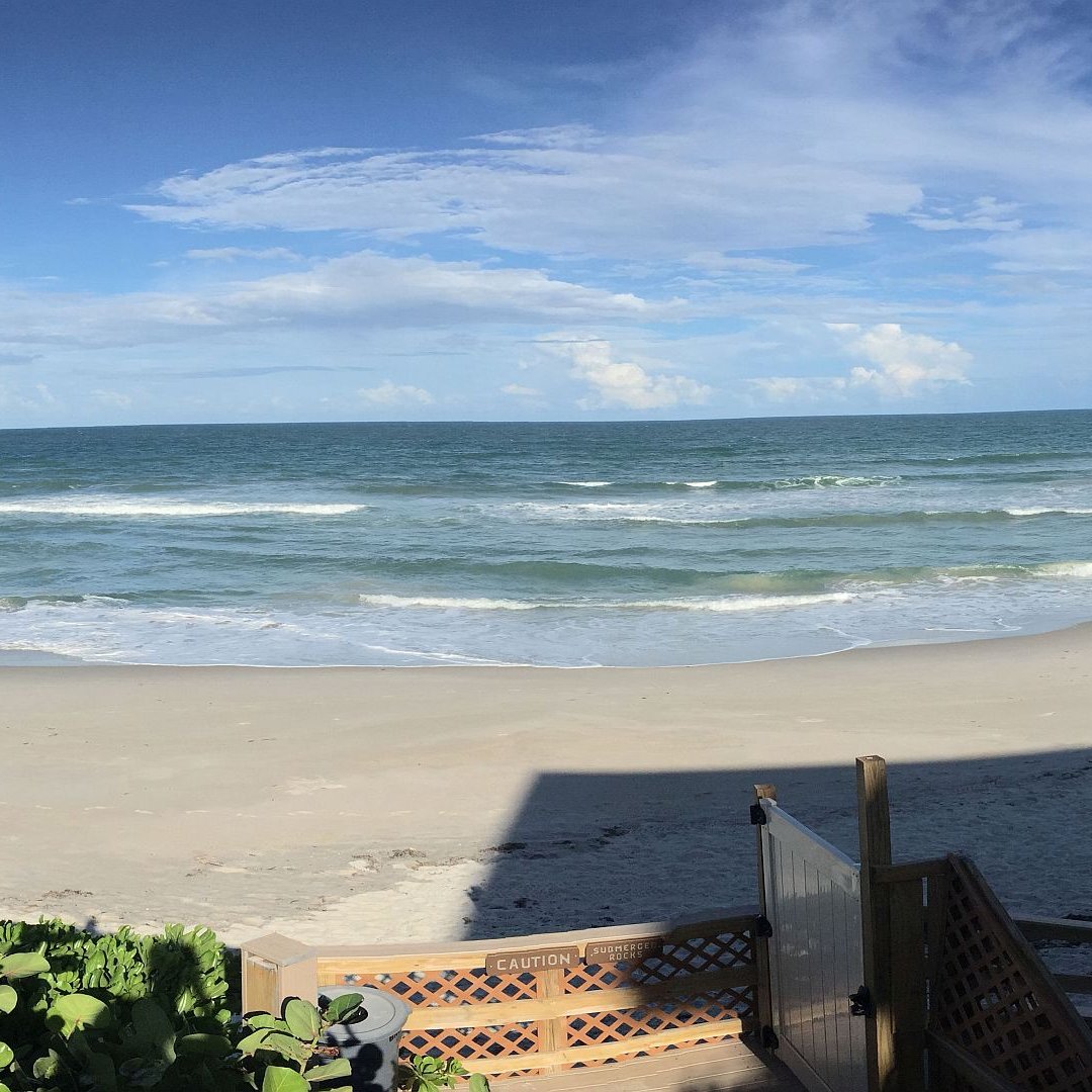 Fewer worries and more sunshine are just what you need! 
At Las Olas Beach Club of Cocoa Beach, you’ll find the same extraordinary family hospitality and management that make our small, private resort a favorite.

beachclubs.com/las-olas-cocoa…