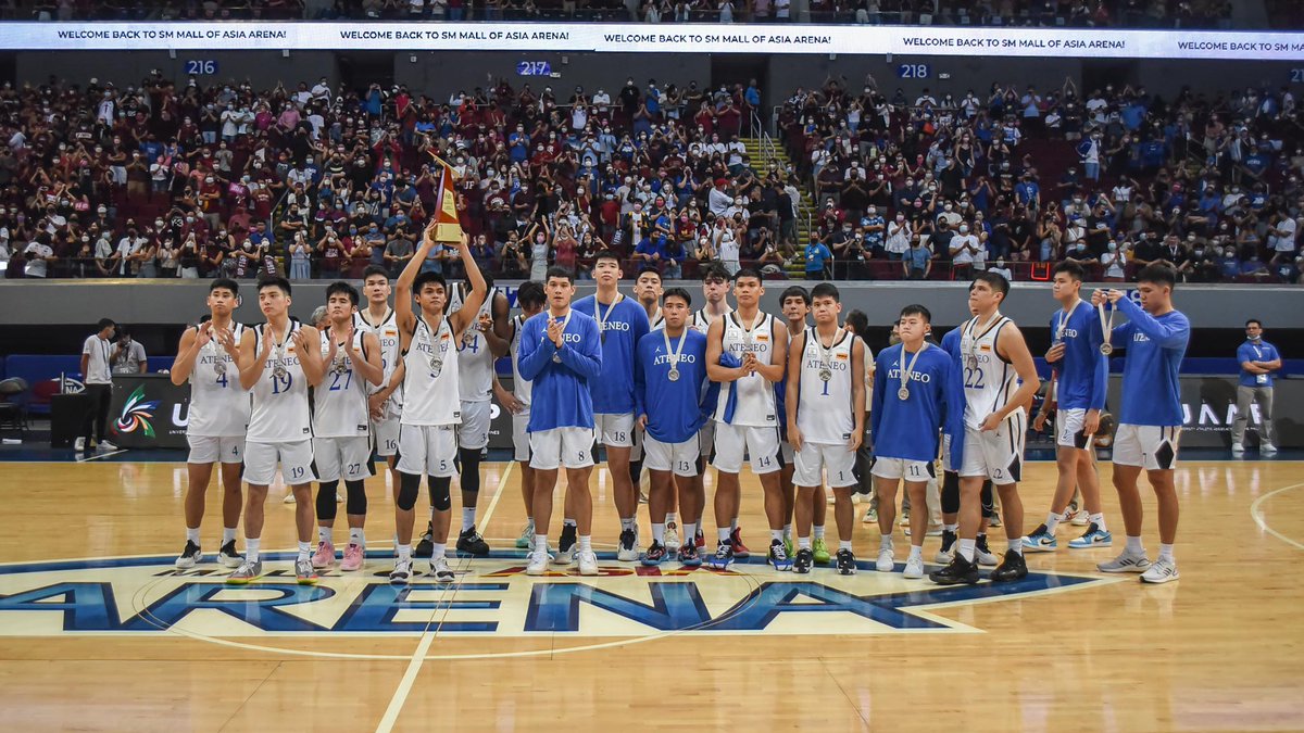 theo78's tweet photo. Ateneo 2nd Place! 🥈 #UAAPSeason84  📷 @uaap_84 https://t.co/lxXzZm52NJ