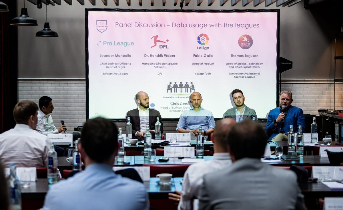 ProLeagueBE's tweet photo. ➡️This week we’ve exchanged ideas with other football leagues and experienced all kinds of technologies at #SI2022 

The Pro League is excited about the future of football⚽️and is eager to implement these innovations🆕in the game we all love

Thanks for having us @EuropeanLeagues https://t.co/HY0Sv2E1JC
