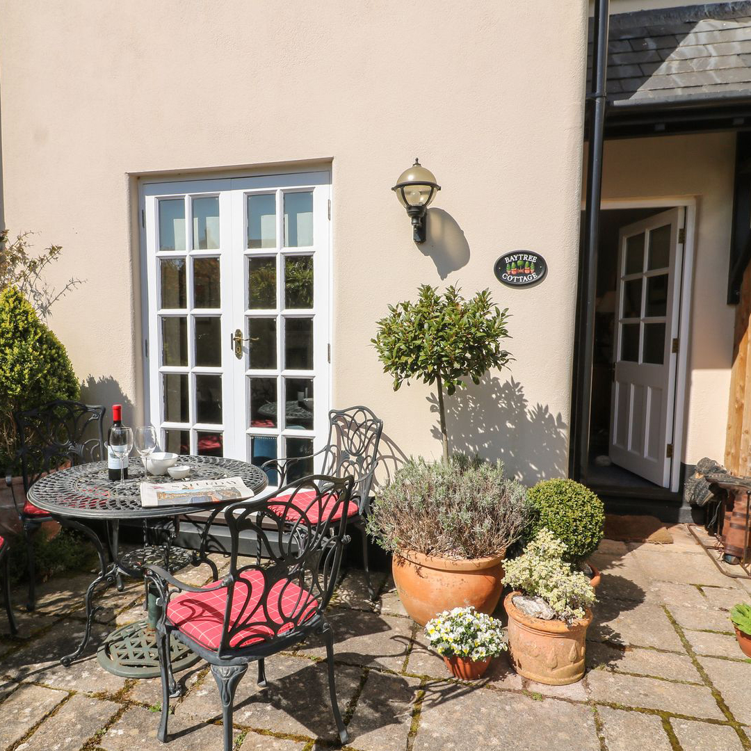 🎉 New property 🎉 A cosy cottage, nestled in the heart of the charming village of Thurlestone, Bay Tree Cottage is a newly renovated, stylish 3 bedroom property available for Summer 2022! To find out more and book your Devon staycation, please visit: bit.ly/BayTreeCottage…