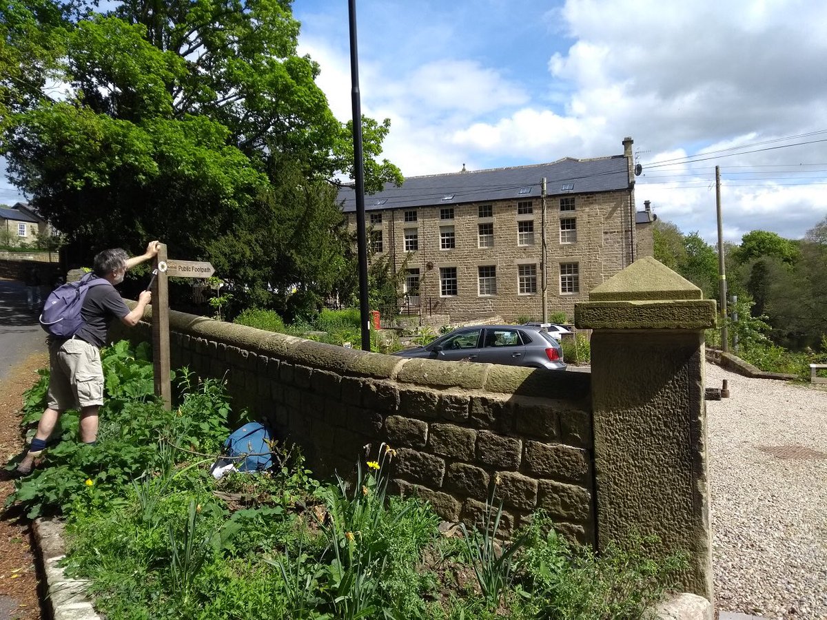 burleybridge's tweet photo. Much of the #yorkshireheritageway is now marked. Thanks to the volunteers who have made sure we can find our way! https://t.co/LzTTkzFLO1