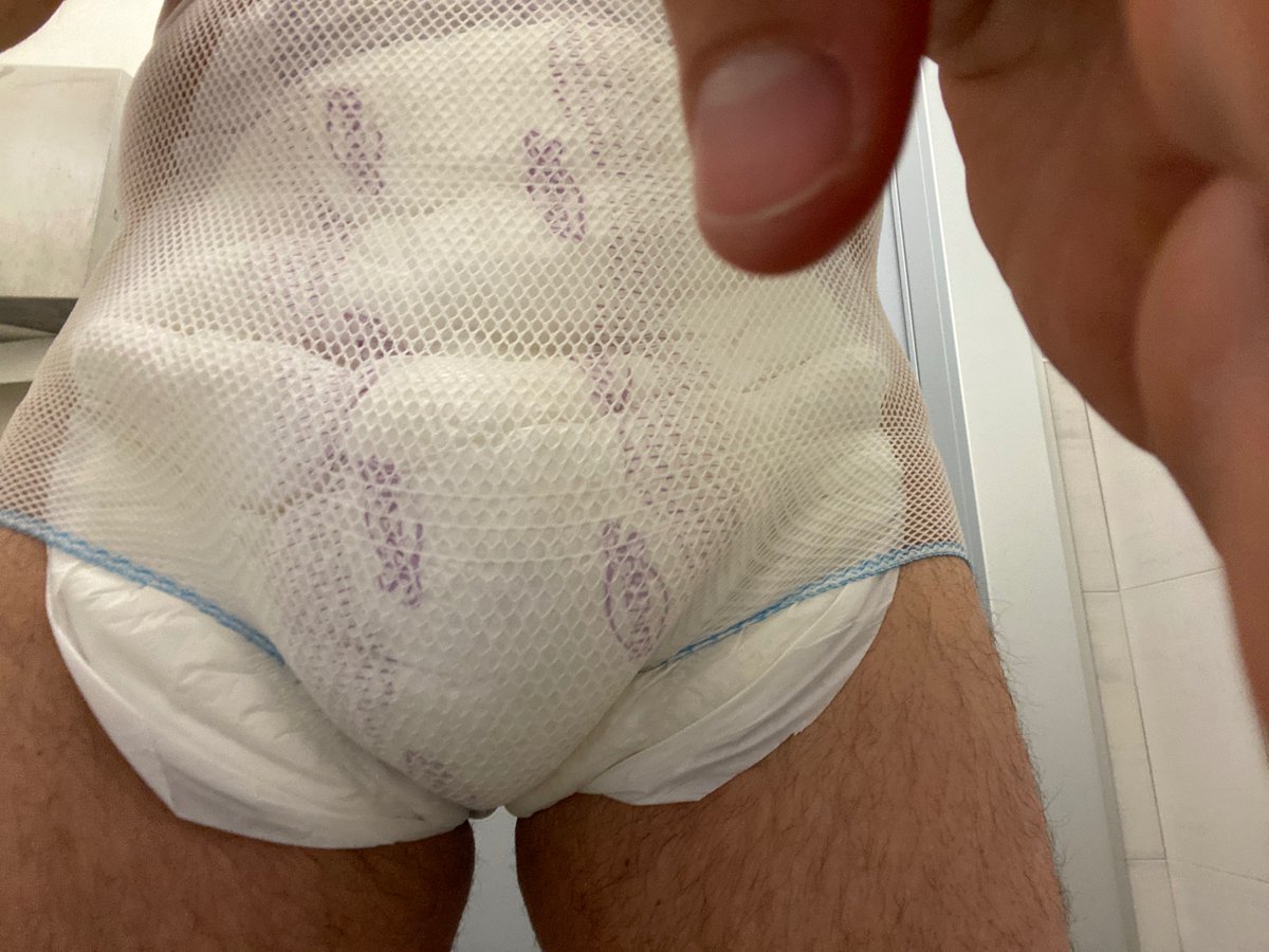bedwetter35's tweet photo. Diaper change. https://t.co/fQHwAoeI5B