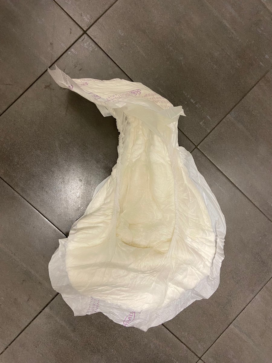 bedwetter35's tweet photo. Diaper change. https://t.co/fQHwAoeI5B