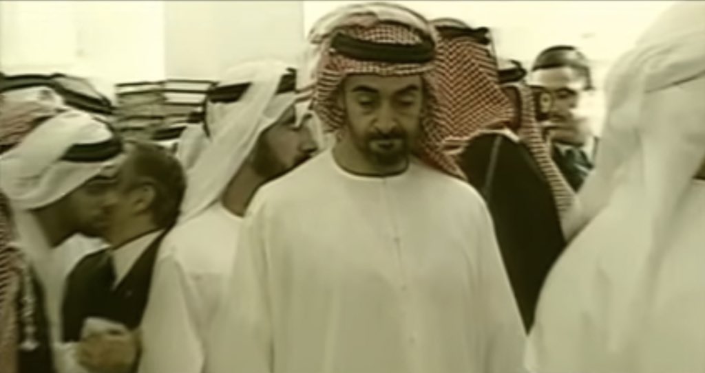 l9oovy's tweet photo. ودّع زايد و اليوم يودّع خليفة 💔
الله يجبر قلبك و يصبرك يا بو خالد https://t.co/xe28meTcSW