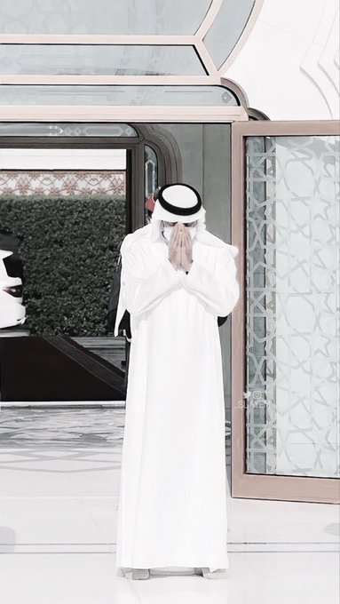 l9oovy's tweet photo. ودّع زايد و اليوم يودّع خليفة 💔
الله يجبر قلبك و يصبرك يا بو خالد https://t.co/xe28meTcSW
