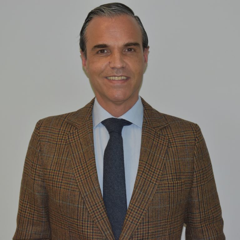 SEReumatologia's tweet photo. #SER2022 El Dr. Marcos Paulino, nuevo presidente electo de la Sociedad Española de Reumatología. Ocupará el cargo de presidente de la SER desde mayo de 2024 hasta mayo de 2026. @avanzaser 
https://t.co/60wG1BoGj4 https://t.co/xAnuFFwSS2