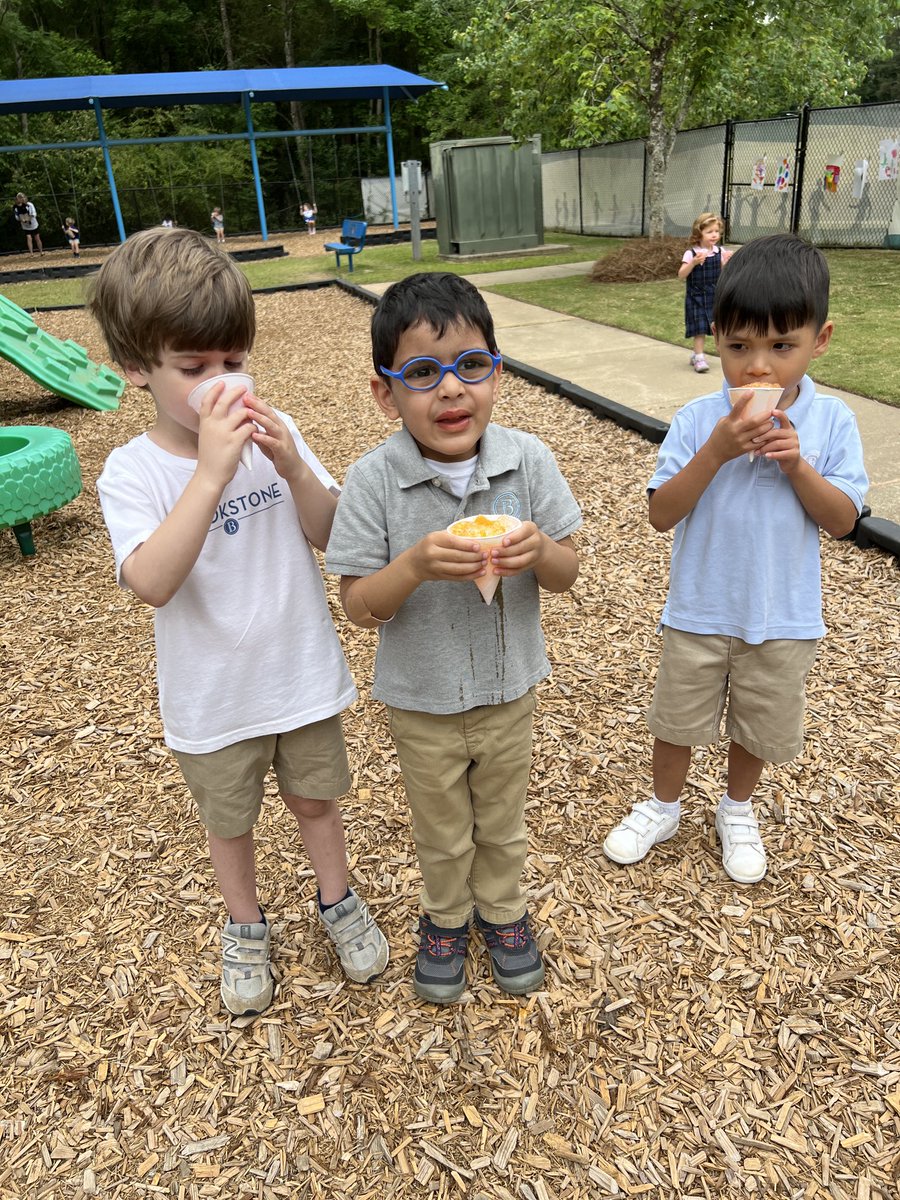 JoeMills9's tweet photo. More Spring Day fun! ⁦@BrkstoneCougars⁩ #BrookstonePreschool https://t.co/WiqA7wbQB6