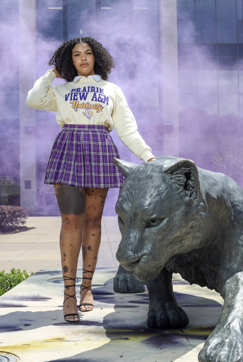 k2ateee's tweet photo. “All great achievements require time” - Maya Angelou 
💜
In less than a day I will be joining the 4.3% of black engineers.
💛
Bachelors of Science 
Chemical Engineering Major
Bioengineering Concentration
Supply Chain Management Minor
#PVAMU #pvgradswag #pv22 #gradszn #pvgrad https://t.co/FSQffyWCMH