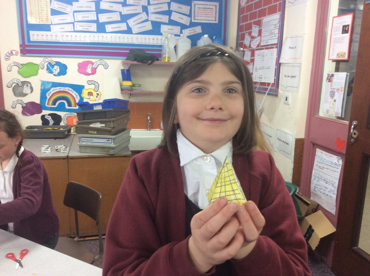 MelthamMoor's tweet photo. #MMyear4 have been finding out about the pyramids, that they were tombs, how they were built &why. Did you know the Great Pyramid of Giza took 100000 people over 20 years to build?Did you know it has over 2.3 million limestone blocks?#MMhistory https://t.co/uAeMcTud3A