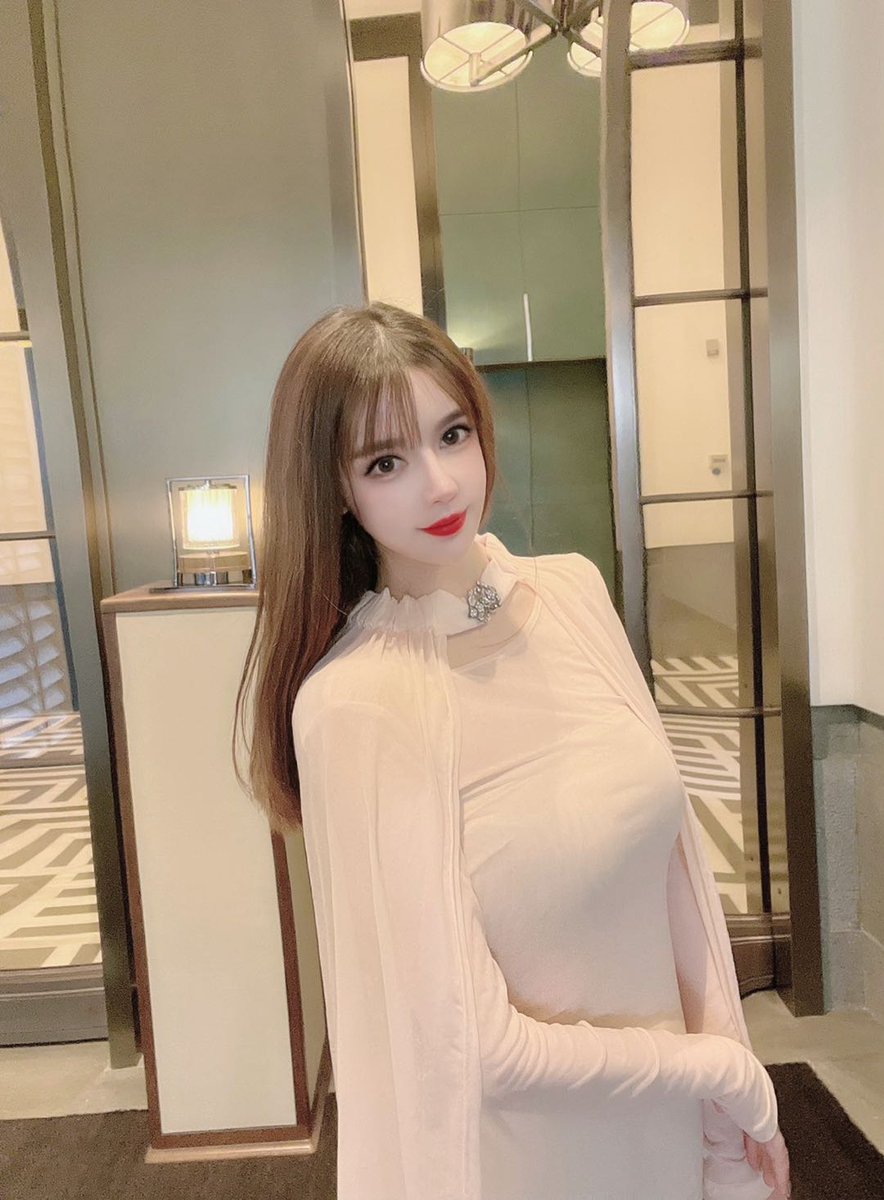 Xinxin168998's tweet photo. 深圳的雨天，有人想念有人释怀 https://t.co/6C3WMV57NH