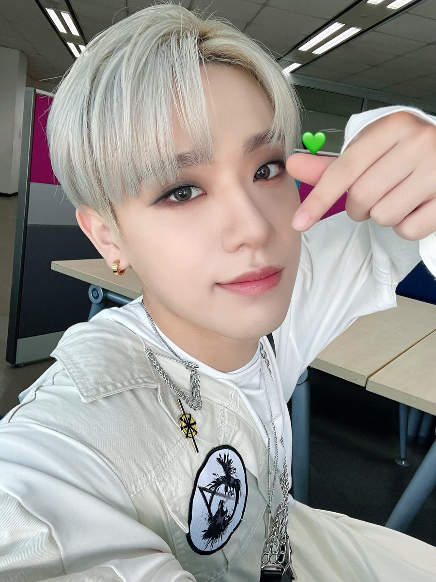 총공 시작하겠습니다! 

#금보다_빛나는_동현이의_스무살
#GoldPrinceDay