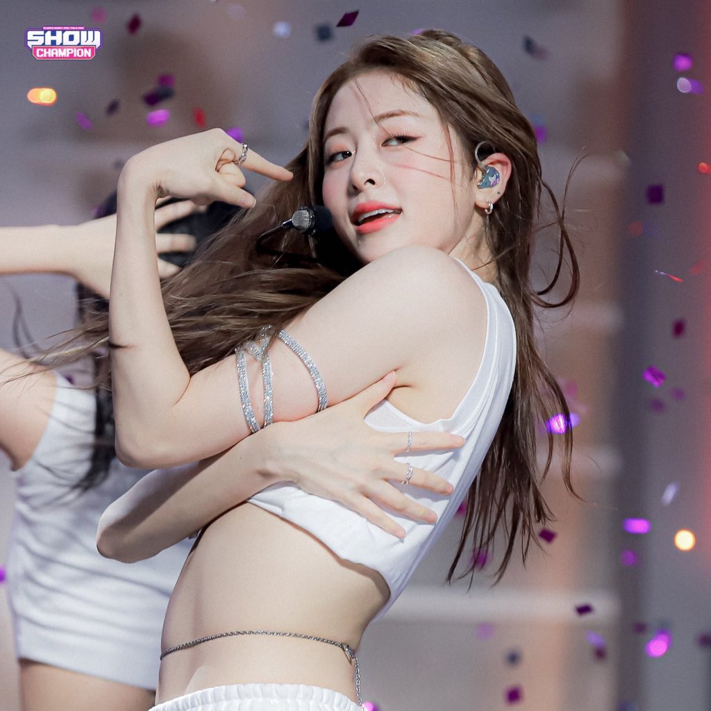 nkkmiho's tweet photo. 쥰카 분위기 상반된 거 넘좋음..

<< 해
                                                      달 >> https://t.co/SKoBUuJ9Le
