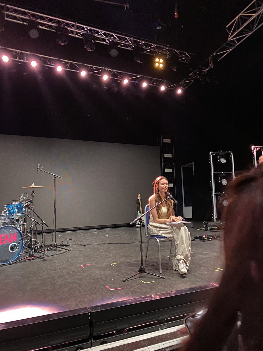 spinninbunny's tweet photo. ONE MONTH TODAY 🎀🤍 #lstlondon #lifesupporttour https://t.co/DLZQd8WzNm
