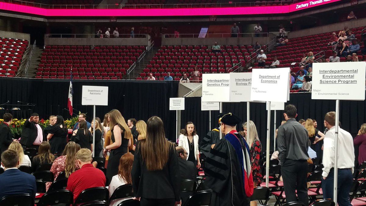 iastate_cals's tweet photo. Less than one hour til CALS Convocation starts in Hilton Coliseum. Can't make it in person? Watch online: https://t.co/7w9IzUKp5w
#CycloneGrad https://t.co/HDRPfsQvhs