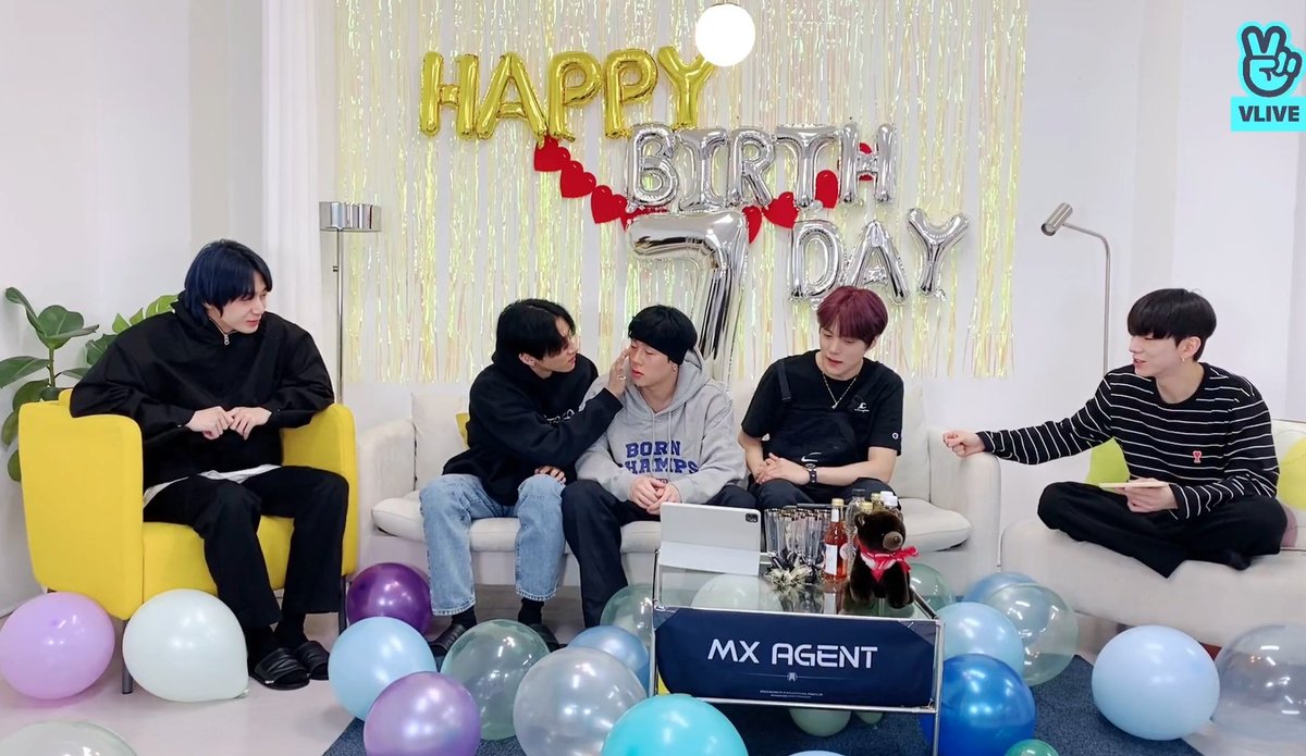 ameliakyun's tweet photo. HAPPY MONSTA X DAY
#몬스타엑스7주년
#7YearsWithMONSTAX
@OfficialMonstaX https://t.co/5YWZu4dQXk