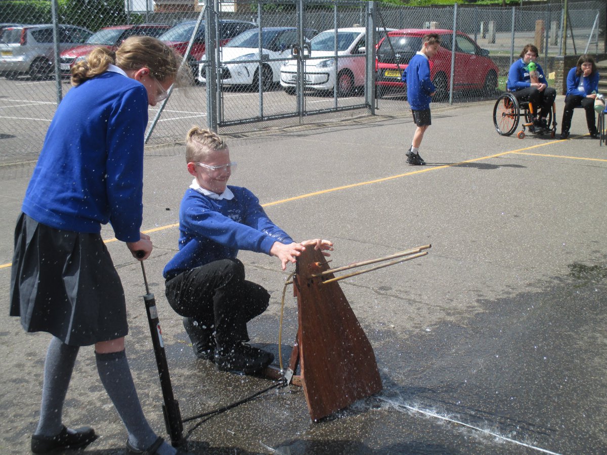 DraytonJuniorSchool tweet media