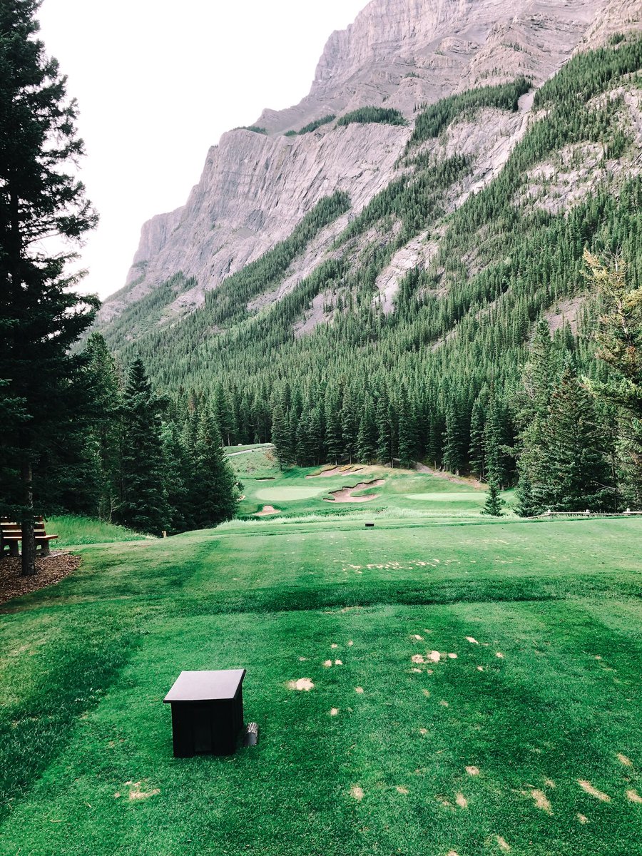 LBurrington's tweet photo. @ForePlayPod @trulyseltzer #4 Devil’s Cauldron. Banff Springs Golf Course.                                              @EagleEyeBurr https://t.co/fUOkGLsf3s