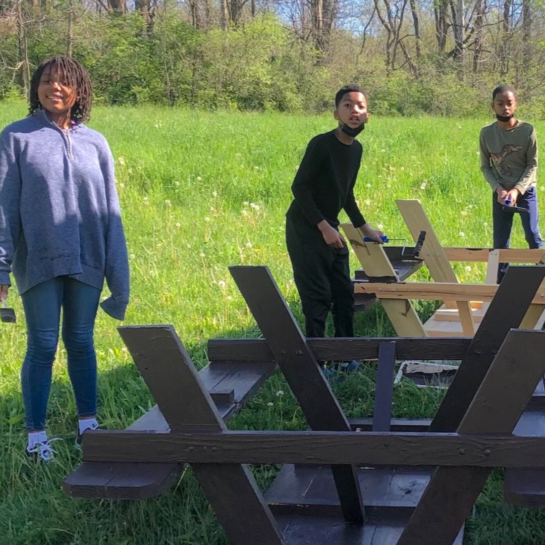 thestemconnect's tweet photo. We want to extend a special thank you to all who came out to volunteer at Farm Work Day last weekend! #volunteersareawesome #volunteer #makeadifference #mooreroadfarm #thestemconnection https://t.co/1nnRn43eiV