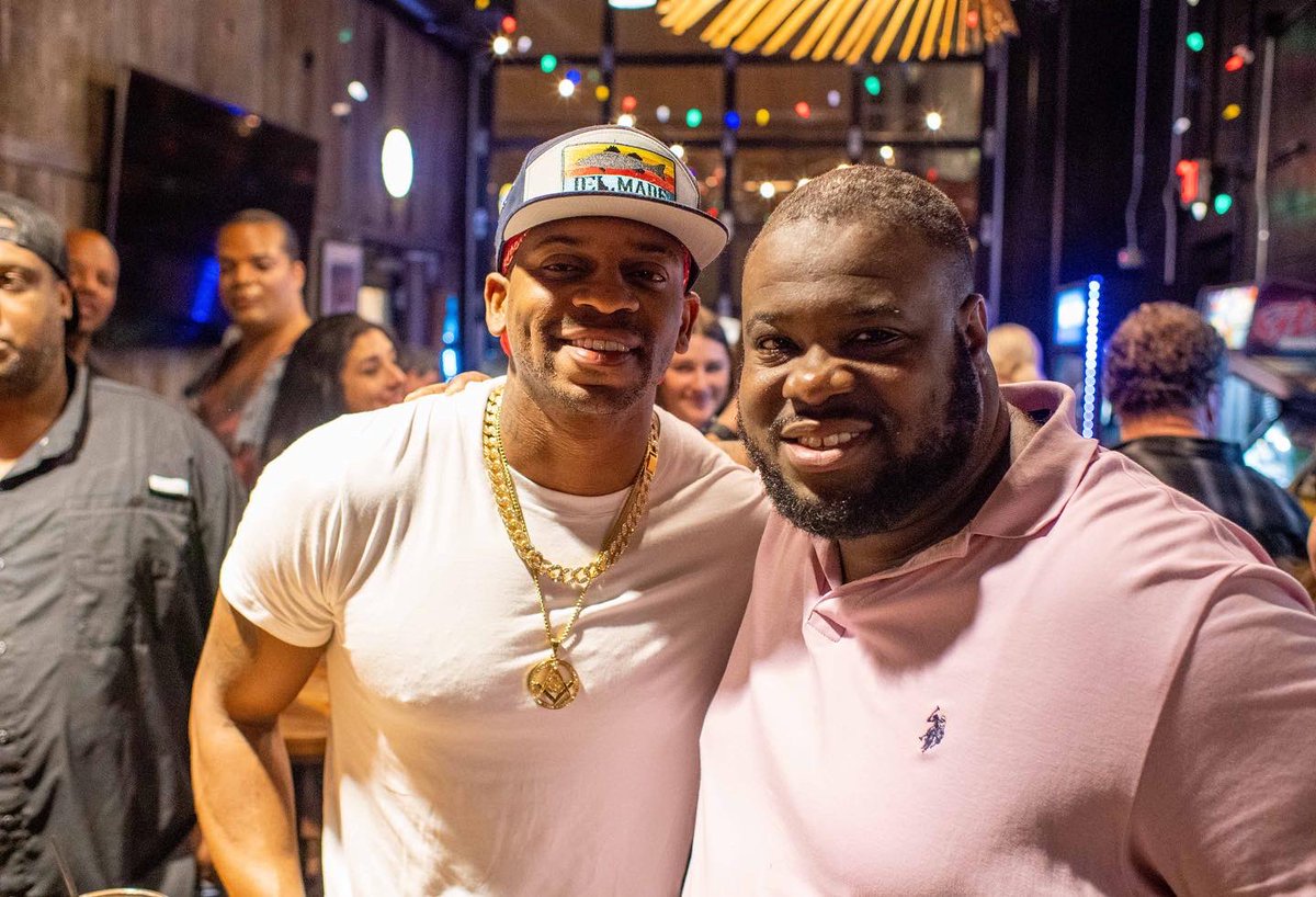 markuskoger's tweet photo. @JimmieAllen killed it on Tuesday night! Only show in Nashville this year! https://t.co/jmEe7MkEO0