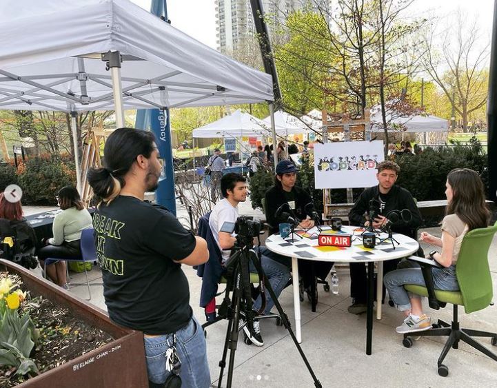 OCAD's tweet photo. Meet OCAD U LiVE (#OCADU’s student TV channel) creators and watch live tapings of PODCAD today in Butterfield Park! https://t.co/3LUiARYIrY #GradEx107 https://t.co/VjL1GuUmsZ