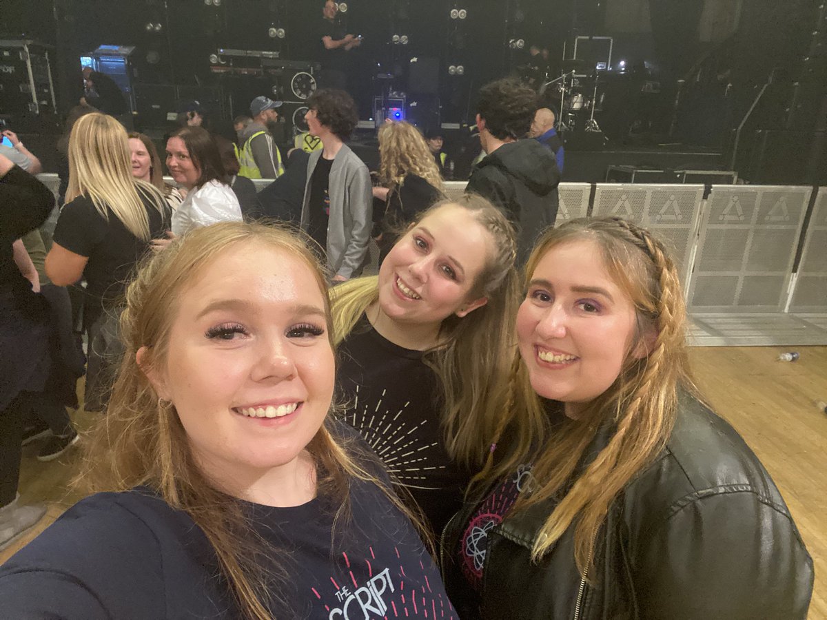 Can’t wait to be reunited with some absolute legends #TalesFromTheScriptTour
<a href="/thescript/">the script</a> <a href="/TheScript_Danny/">Danny O'Donoghue</a> <a href="/glenofthepower/">Glen Power</a>