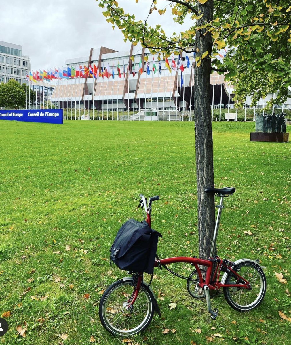 JWackenheim's tweet image. [🚨Lutte contre la Sclérose en Plaques 🌍] 

👋 Touché par cette maladie au sein de ma famille (je t’aime maman ❤️), 

👉 je souhaite collecter des fonds lors de la @RaceAcrossOff pour la @LFSEP 

 🌇🏡

🚴🏻‍♂️La course de 1000km en 72h en @Brompton_France 🤪

Lien en commentaire ⬇️