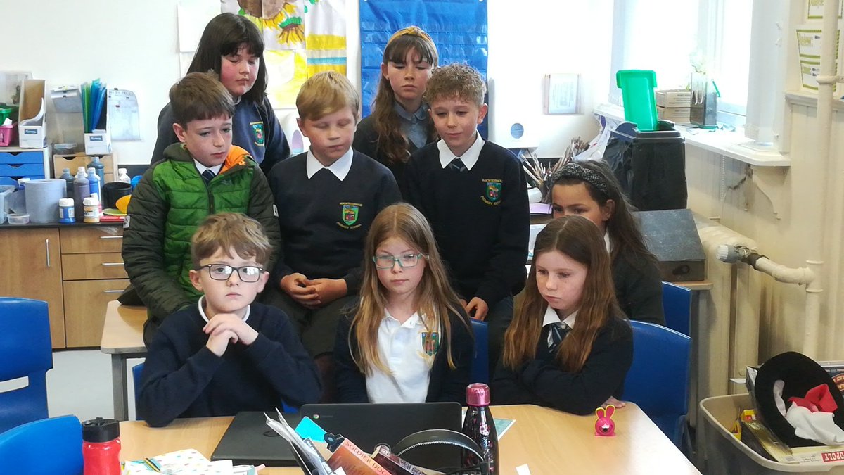 AuchterhousePS's tweet photo. Our Learners know that their voice is important, so, after discussing Theme 4 - Our Health and Wellbeing - in our termly Wee HGIOS evaluation, pupils were offered the chance to speak to @TaysideContract to influence the School Meal Menu for 23/24 #UNCRCArticle13 #UNCRCArticle24 https://t.co/rVAdYi1m49
