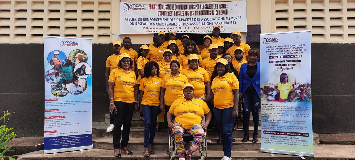 DynamicFemmes1's tweet photo. Les associations SASCO, AFHAC, et APROJED partenaires au projet"Mobilisations communautaires pour l'activisme en matière d'avortement dans les régions méridionales du Cameroun, et 08 autres associations ont été formés sur des modules pour une réalisation efficace du projet https://t.co/ntQdubQeeq