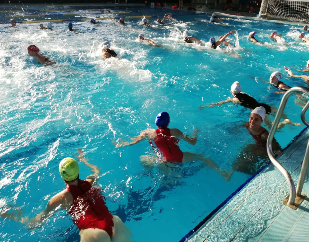 waterpoloturia (@wturia) on Twitter photo Nuestras chicas de las categorías alevin e infantil, recibieron una masterclass de Clara Espar y Sarah Lizotte.
Un lujo para nuestras guerreras, aprender de dos cracks mundiales.
Muchas gracias <a href="/ClaraEspar/">Clara Espar Llaquet</a> <a href="/sarahlizotte/">Sarah Lizotte</a> y, <a href="/fncv_oficial/">FNCV</a> por impulsar y participar en la jornada. Nuestras chicas de las categorías alevin e infantil, recibieron una masterclass de Clara Espar y Sarah Lizotte.
Un lujo para nuestras guerreras, aprender de dos cracks mundiales.
Muchas gracias <a href="/ClaraEspar/">Clara Espar Llaquet</a> <a href="/sarahlizotte/">Sarah Lizotte</a> y, <a href="/fncv_oficial/">FNCV</a> por impulsar y participar en la jornada.