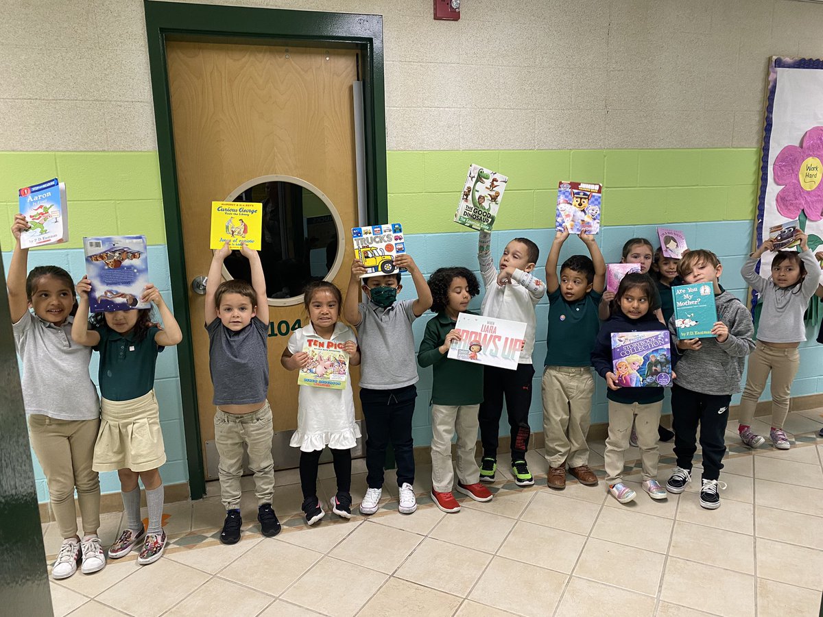 kimsw2871's tweet photo. Happy Friday!! End of the year ABC countdown! B is for book day!! #togetherwecan @LB_SchooIs https://t.co/LG3YXiUgGd