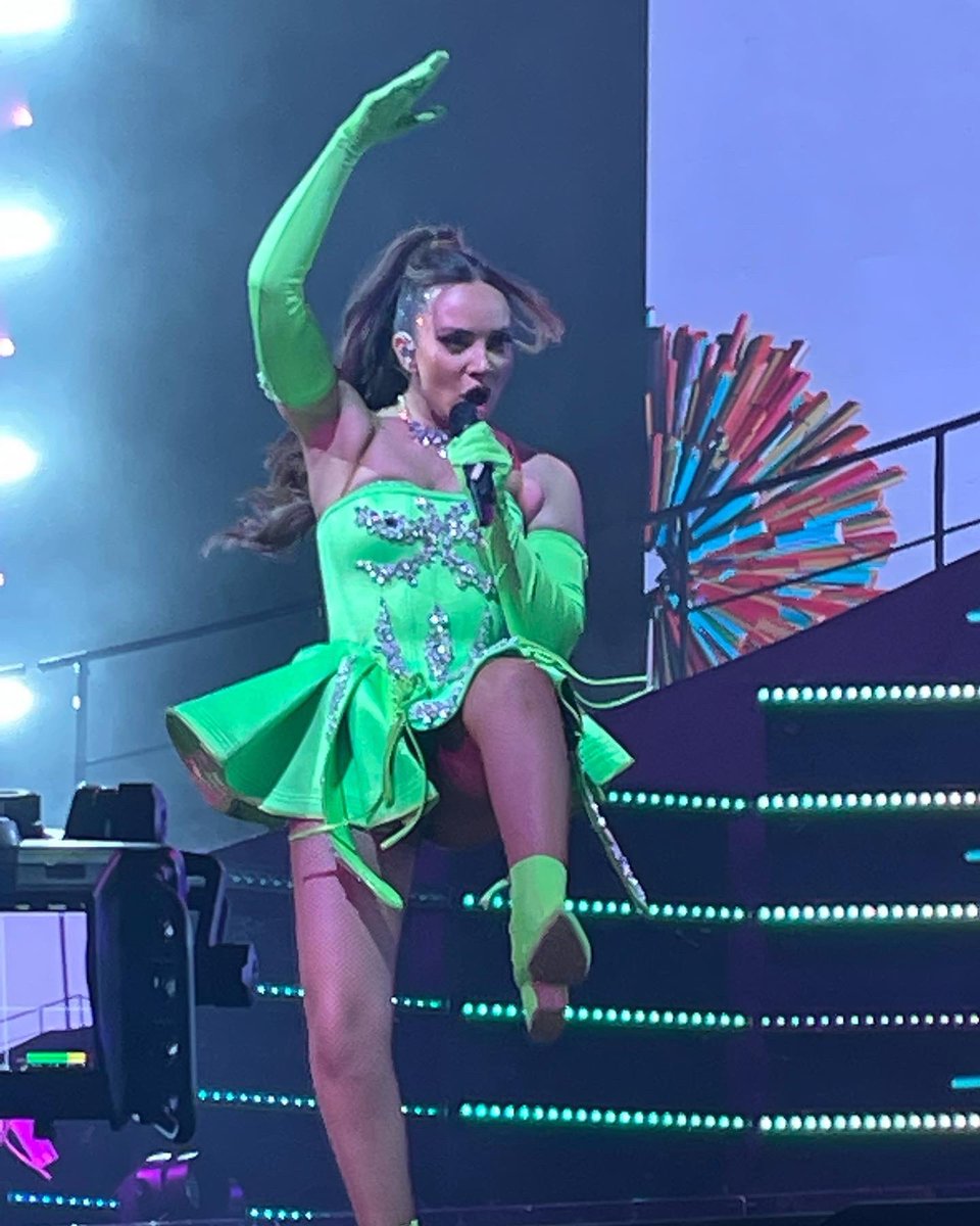 tinka1979's tweet photo. @LittleMix  what a show was Amazing seeing you  on tour  again #confettitournottingham #LittleMix  🥰 https://t.co/JMSJfskdtw