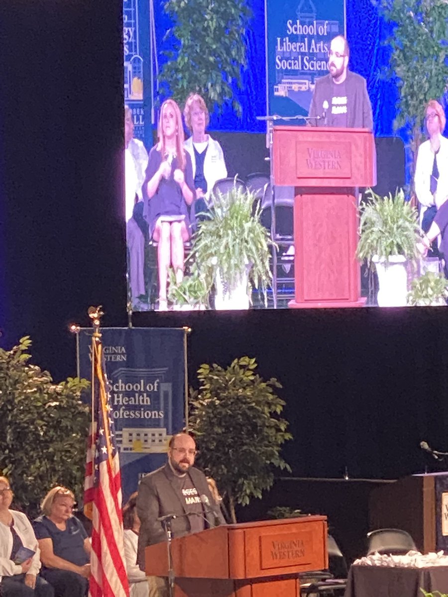 Carole Tarrant 🐈 tweet media