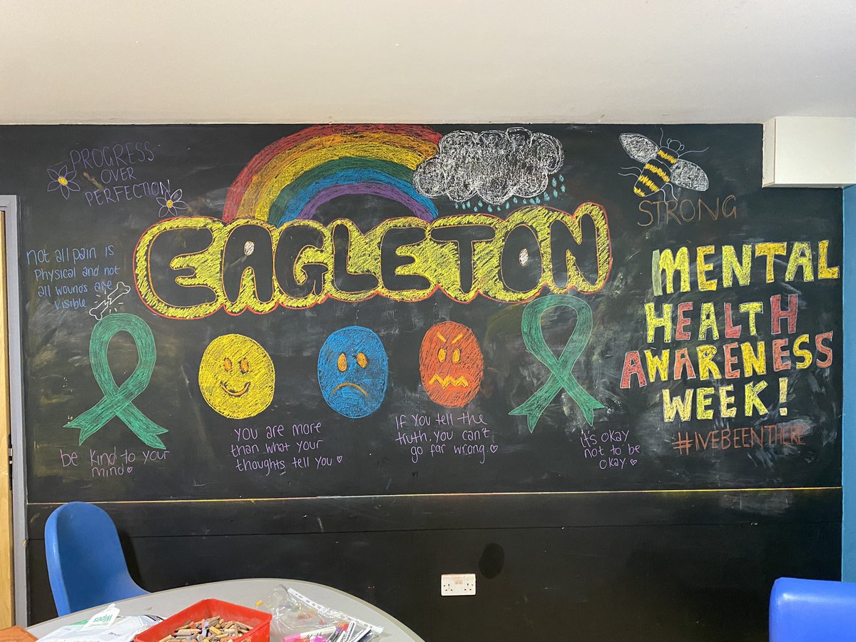 Highlighting #MentalHealthAwarenessWeek2022 on the ward✨ the focus this year is loneliness so a little reminder for both patients and staff to support each other, especially those who are struggling 💕