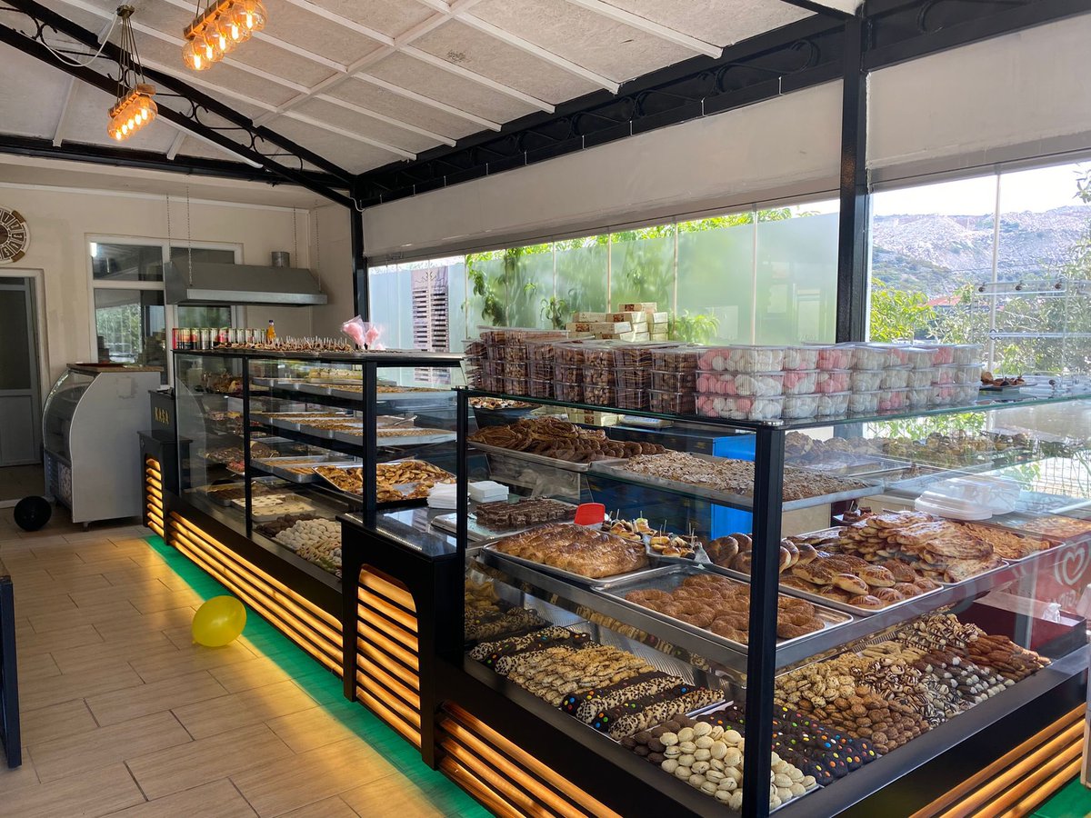 suleymanaksoy_1's tweet photo. Sadi-Oğuzhan Berk Konuk ve Recep Süzülmüş’e ait #Abroz mahallesinde bulunan KONUK CAFE açılışı Meclis Üyemiz Hüseyin Geçgin’in katılımıyla gerçekleştirildi.
Her şey çok güzel görünüyor, Rabbim bol kazançlar nasip etsin. https://t.co/4IqdZVWoZh