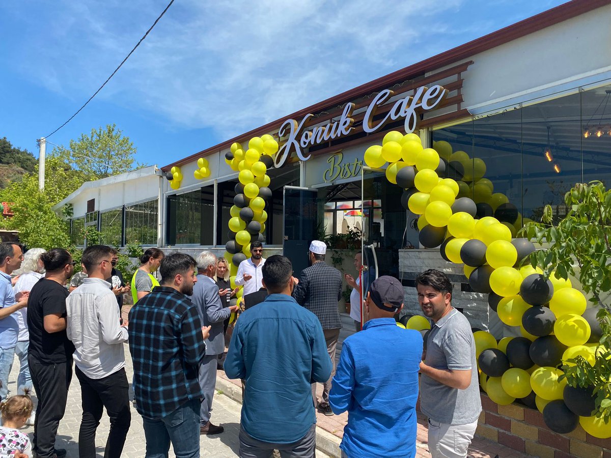 suleymanaksoy_1's tweet photo. Sadi-Oğuzhan Berk Konuk ve Recep Süzülmüş’e ait #Abroz mahallesinde bulunan KONUK CAFE açılışı Meclis Üyemiz Hüseyin Geçgin’in katılımıyla gerçekleştirildi.
Her şey çok güzel görünüyor, Rabbim bol kazançlar nasip etsin. https://t.co/4IqdZVWoZh