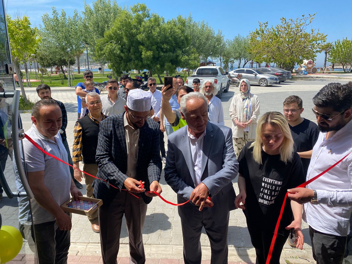 suleymanaksoy_1's tweet photo. Sadi-Oğuzhan Berk Konuk ve Recep Süzülmüş’e ait #Abroz mahallesinde bulunan KONUK CAFE açılışı Meclis Üyemiz Hüseyin Geçgin’in katılımıyla gerçekleştirildi.
Her şey çok güzel görünüyor, Rabbim bol kazançlar nasip etsin. https://t.co/4IqdZVWoZh
