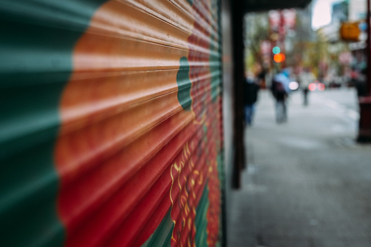 genlasalle's tweet photo. Comment se tourner vers l’avenir tout en préservant le passé? Superbe photoreportage signé @JustineBP📷Dans Chinatown, des couleurs porteuses d'espoir https://t.co/MK4J28chgP https://t.co/UAItPLXhey