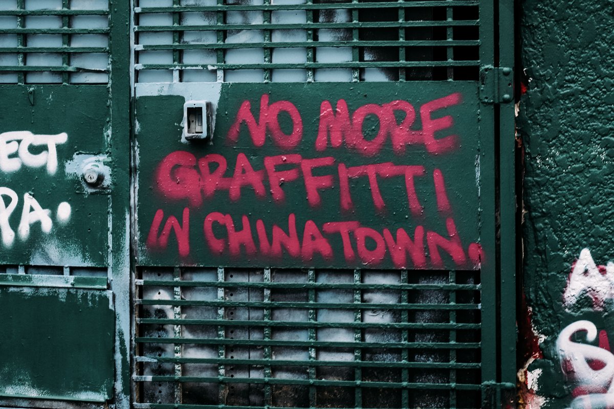 genlasalle's tweet photo. Comment se tourner vers l’avenir tout en préservant le passé? Superbe photoreportage signé @JustineBP📷Dans Chinatown, des couleurs porteuses d'espoir https://t.co/MK4J28chgP https://t.co/UAItPLXhey
